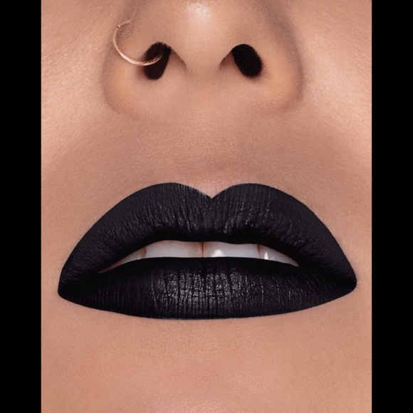 LE SATIN MATTE LIP CREME LEATHER BLACK GOTH MILANI - Picture 3 of 10